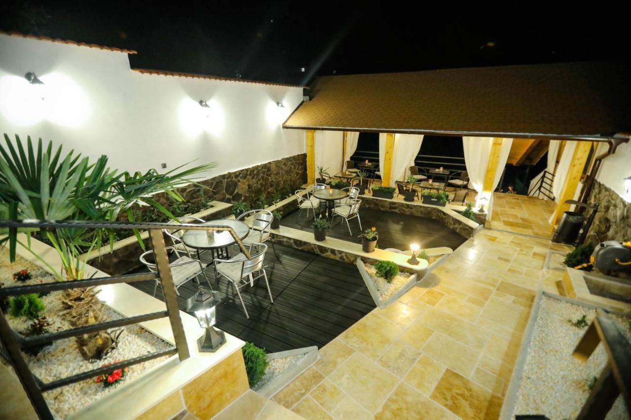 Casa Marica Hotel Baile Herculane Exterior photo