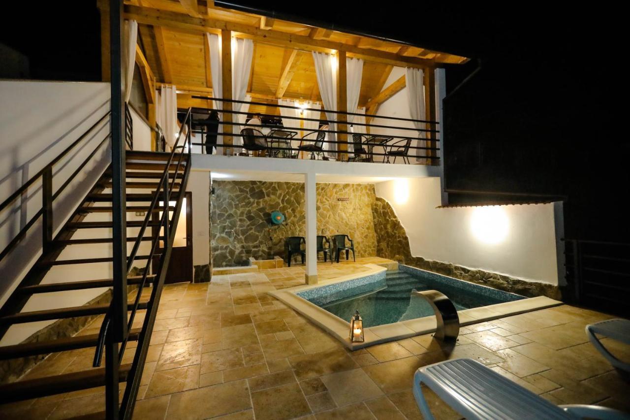 Casa Marica Hotel Baile Herculane Exterior photo